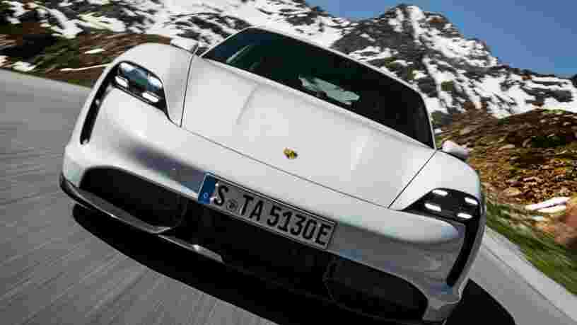 Une Porsche Taycan a battu une Tesla Model S lors d'une course en ligne droite
