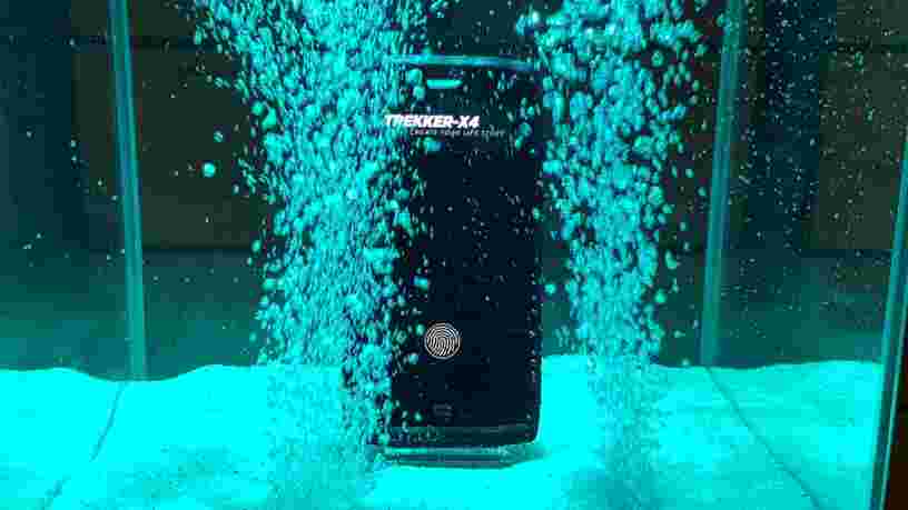 Une entreprise d'Aix-en-Provence lance son nouveau smartphone haut de gamme pour filmer en conditions difficiles — Apple et Samsung ont manoeuvré pour elle