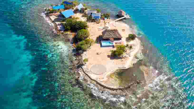 On vous fait visiter cette île au large du Belize que vous pouvez louer pour votre prochain voyage
