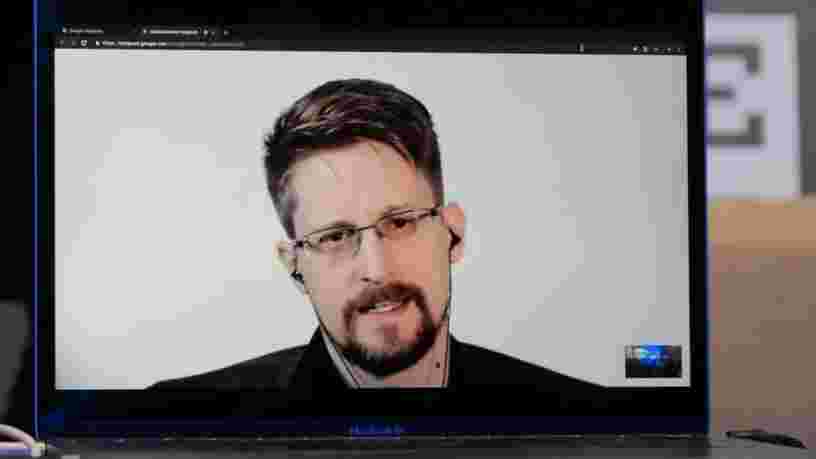 Edward Snowden dit qu'il n'a trouvé aucune preuve que le gouvernement américain cache des extraterrestres