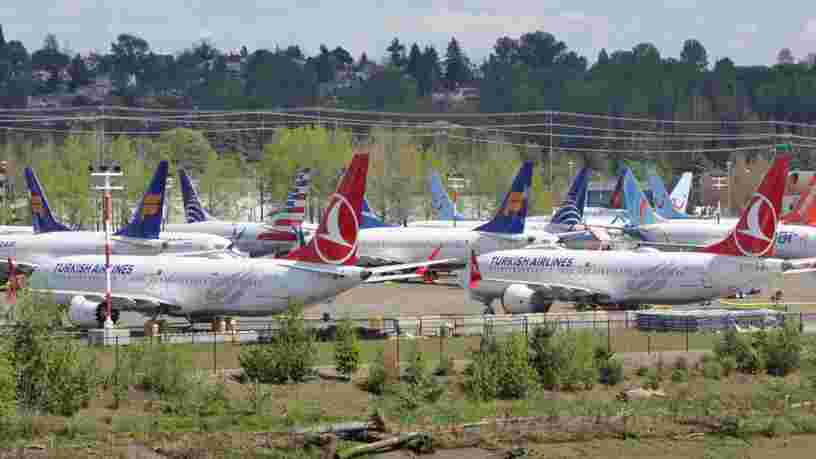 Boeing voit ses bénéfices divisés par deux au 3e trimestre mais parie sur un retour rapide du 737 Max