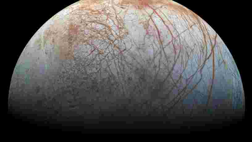 La NASA a détecté assez d'eau sur l'une des lunes de Jupiter pour remplir une piscine olympique en quelques minutes