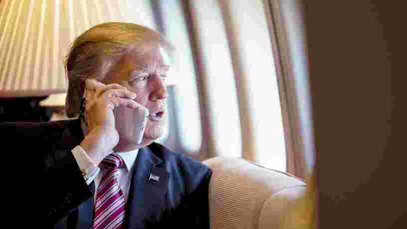 Des experts en cybersécurité expliquent pourquoi les lignes téléphoniques utilisées par Donald Trump sont 'si faciles à pirater'