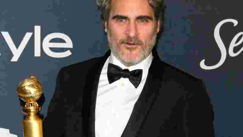 Joaquin Phoenix portera le même smoking à chaque remise de prix cette année pour 'réduire les déchets'