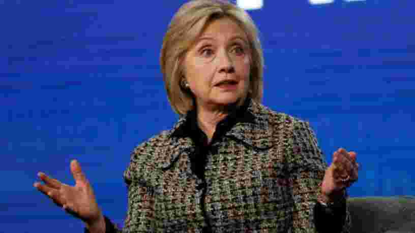 Hillary Clinton a qualifié Mark Zuckerberg d''autoritaire' et prédit que Facebook va 'réélire Trump'