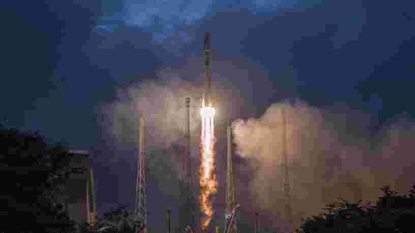 OneWeb lance une 2e flopée de satellites pour agrandir sa méga-constellation censée fournir Internet depuis l'espace