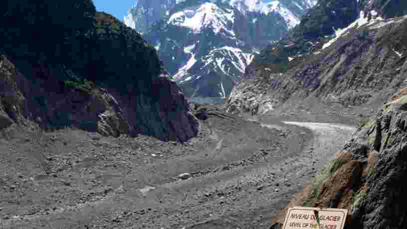 Ces images montrent à quel point la Mer de Glace a reculé depuis un siècle