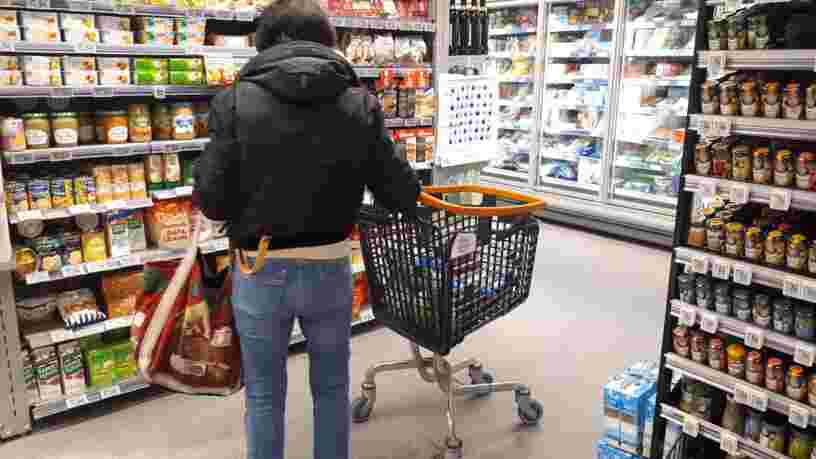 Les prix de centaines de produits alimentaires grimpent dans les hypermarchés — voici pourquoi
