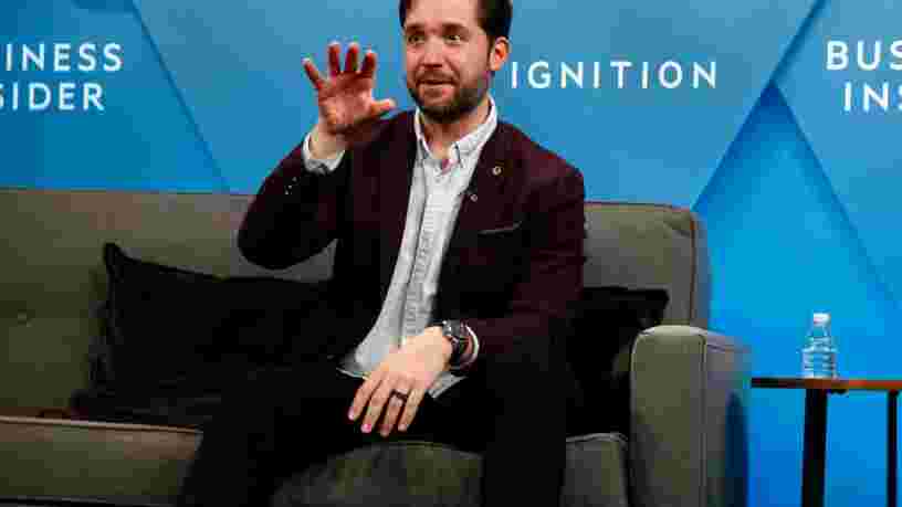 Le cofondateur de Reddit, Alexis Ohanian, lance un avertissement inquiétant pour Facebook: 'Nous avons atteint un pic social'