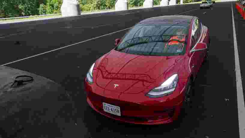Tesla engage une personne pour traquer la fraude et le gaspillage parmi ses équipes