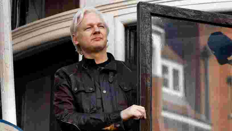 Plus de 10.000 messages privés ont fuité du compte Twitter de Julian Assange — voici ce que le fondateur de Wikileaks pense de Hillary Clinton, la Russie et Chelsea Manning