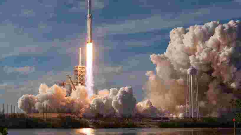 Test clé de la Falcon Heavy, la fusée qui pourrait faire revenir les humains sur la Lune