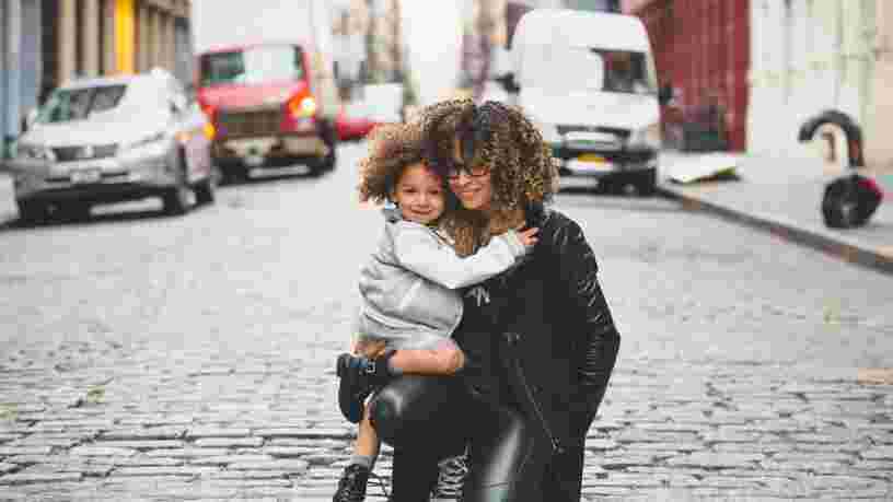 New York interdit la discrimination basée sur la coiffure. Voici pourquoi ce règlement était devenu nécessaire