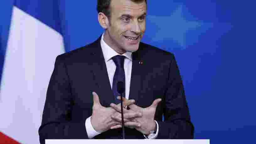 Emmanuel Macron dit à Donald Trump que l'Europe ne discute pas 'avec un fusil sur la tempe'
