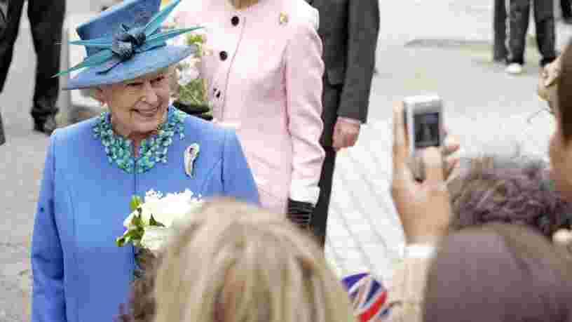 La reine Elizabeth II cherche quelqu’un pour gérer ses réseaux sociaux