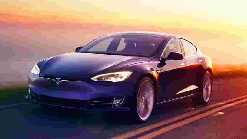 Elon Musk: une Tesla sans chauffeur ira de Los Angeles à New York d'ici fin 2017