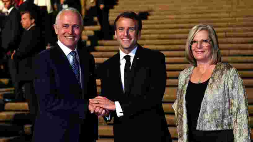 Les Australiens s'emballent sur les réseaux sociaux après qu'Emmanuel Macron qualifie la femme du Premier ministre australien de 'délicieuse'
