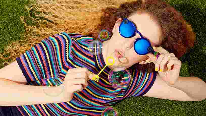La maison-mère de Snapchat prépare une nouvelle version de ses lunettes Spectacles équipée de deux appareils photo au prix de 350$