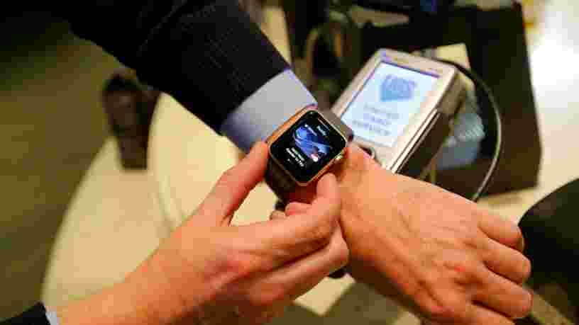 Theresa May aurait banni les Apple Watches des réunions ministérielles par peur de hackers russes