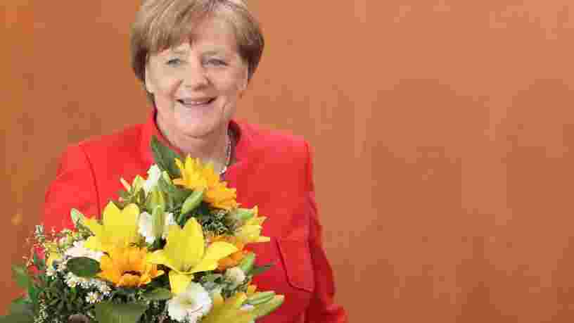 Un jour dans la vie de la chancelière Angela Merkel, ancienne physicienne qui côtoie les grands de ce monde et peut tenir avec 4 heures de sommeil