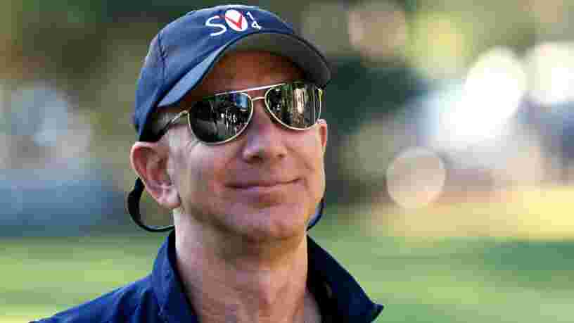 Amazon impose Alexa dans les voitures et les PC pour semer Google dans la course aux assistants audio