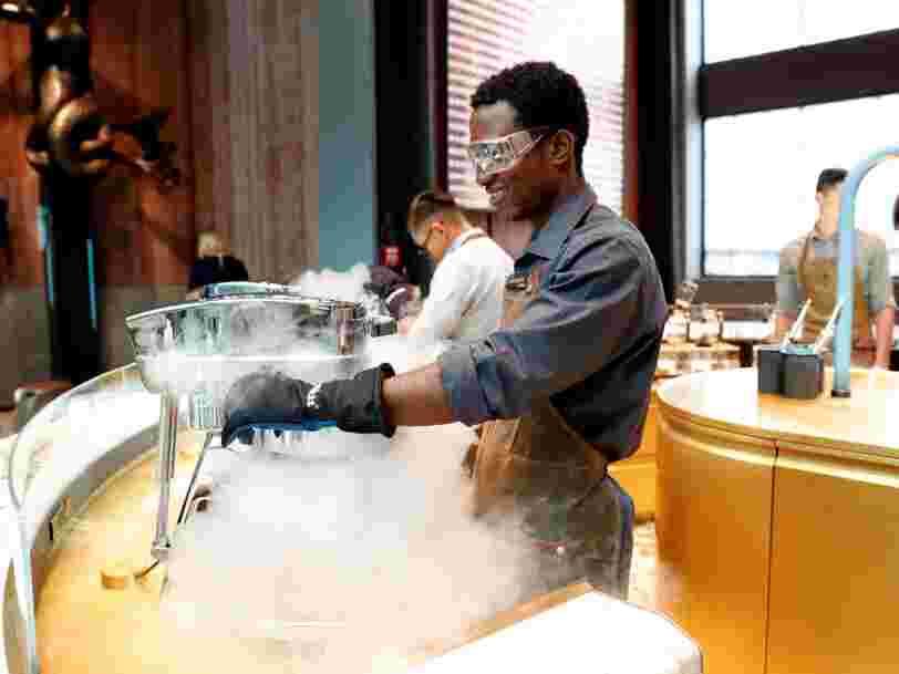 Starbucks Arrive Sur Le Marche Italien En Ouvrant Son Plus Grand Cafe D Europe Decouvrez Ce