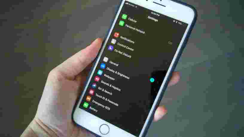 Cette petite astuce vous permet d'utiliser votre iPhone en mode 'dark'