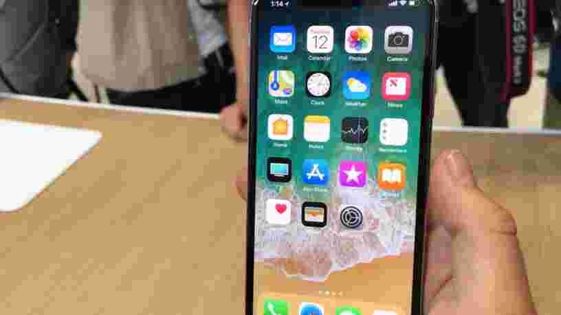 Jony Ive, le patron du design d'Apple, explique qu'il a fallu 5 années d'échecs pour créer l'iPhone X