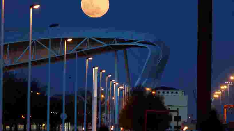 Ne ratez pas la dernière super-Lune de l'année qui a lieu cette nuit
