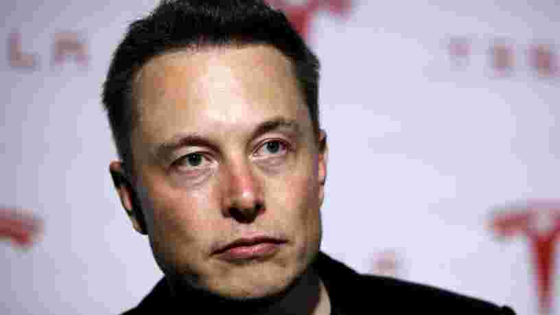 Elon Musk a des idées très arrêtées sur les cols roulés — et c'est lié à Steve Jobs