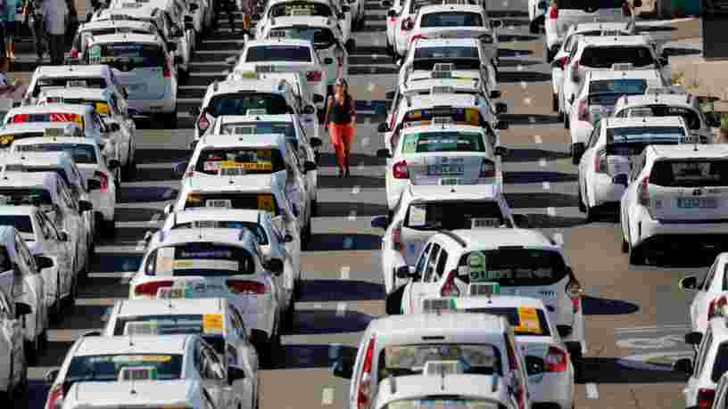 La grève contre Uber s'arrête en Espagne après que le gouvernement a accepté de limiter le nombre de licences accordées aux chauffeurs de VTC