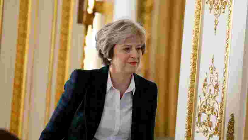 Theresa May pourrait mettre fin à la liberté des mouvements des citoyens de l'UE dès le mois prochain