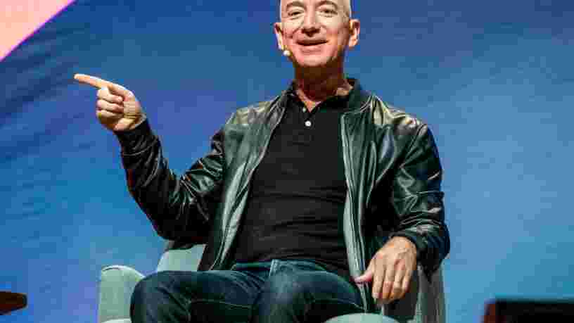 Jeff Bezos explique pourquoi il pense que dormir 8 heures est clé pour prendre des décisions importantes au travail