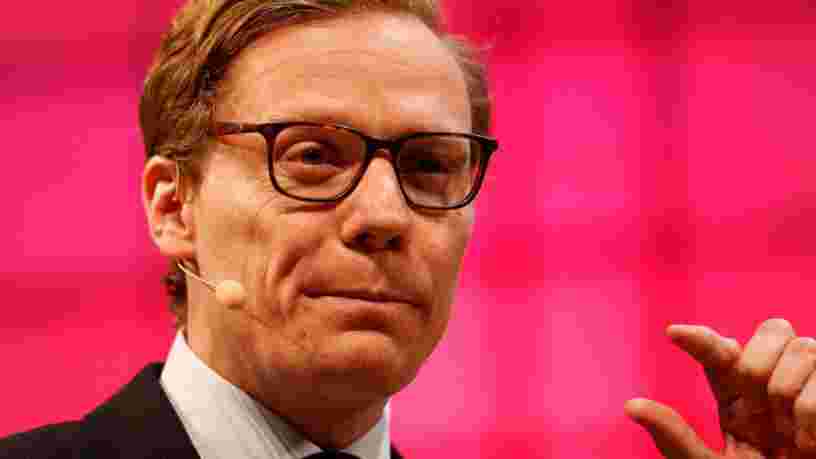 Le DG suspendu de Cambridge Analytica aurait qualifié des clients potentiels de 'nègres' dans un email