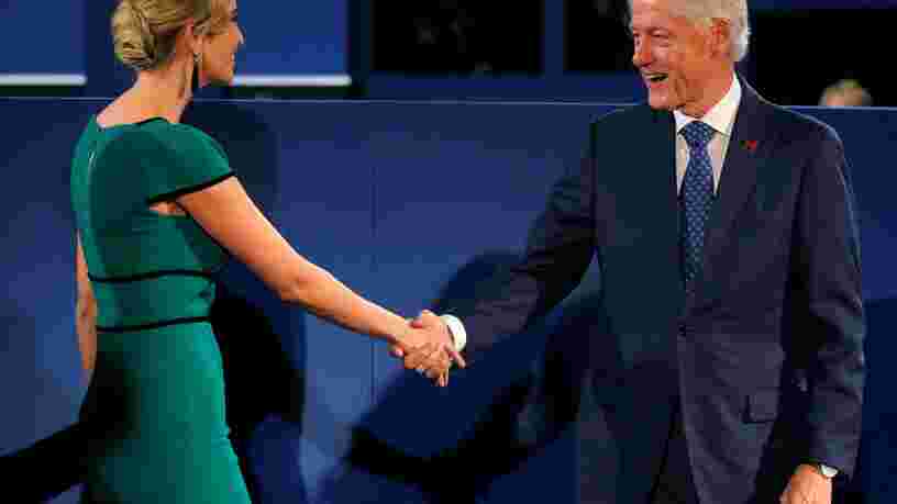L'équipe d'Hillary Clinton aurait demandé un changement majeur pour le dernier débat de la présidentielle — et c'est à cause de Donald Trump