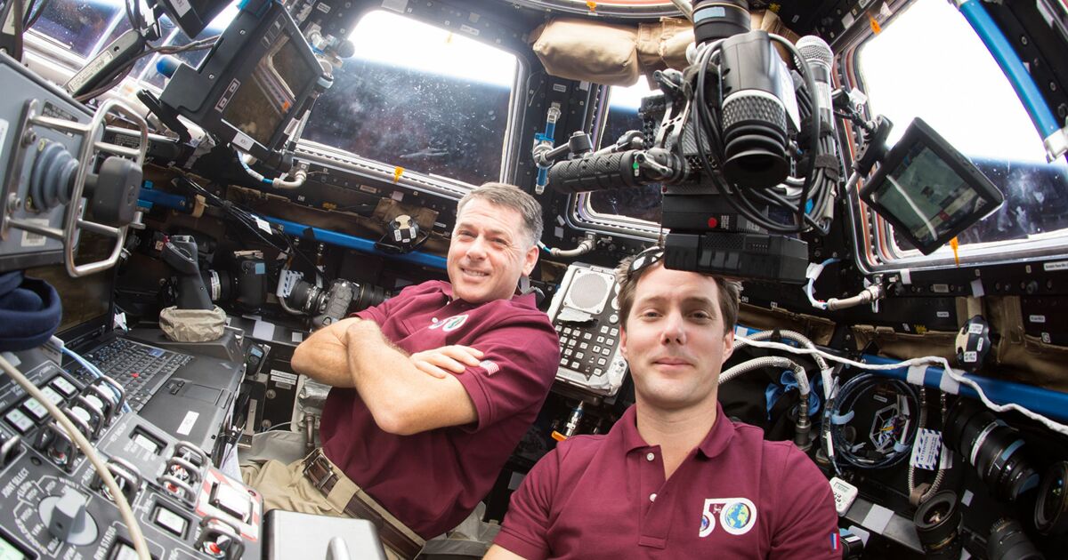L'astronaute Thomas Pesquet effectue sa première sortie ...