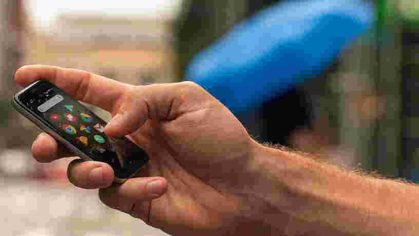 Une marque emblématique d'informatique fait son grand retour avec un mini smartphone pour lutter contre l'addiction aux applications