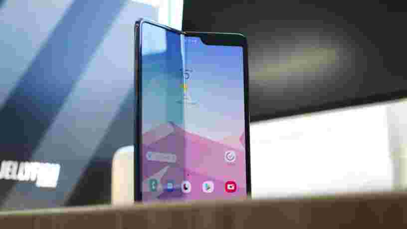 L'aimant qui maintient fermé le Galaxy Fold est assez puissant pour attraper une clé de bricolage