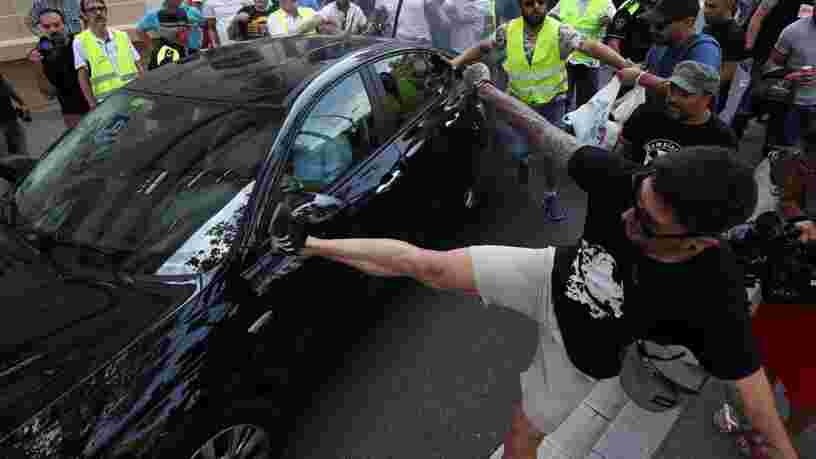 La grève contre Uber s'étend en Espagne — et les taxis pourraient finir par bloquer la frontière avec la France