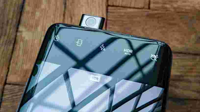On a fait tomber le OnePlus 7 Pro pour voir si sa caméra selfie se rétractait bien