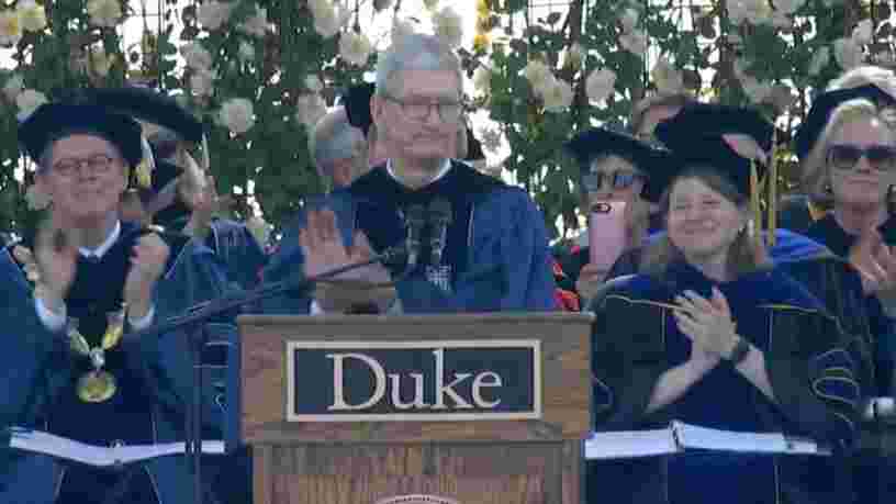 Tim Cook, le DG d'Apple, dit aux diplômés de Duke que la technologie a fait de cette époque 'le meilleur moment de l'Histoire à vivre'