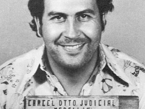 Le Legendaire Trafiquant De Drogue Pablo Escobar Perdait 2 1 Mds Par An Sans S En Inquieter