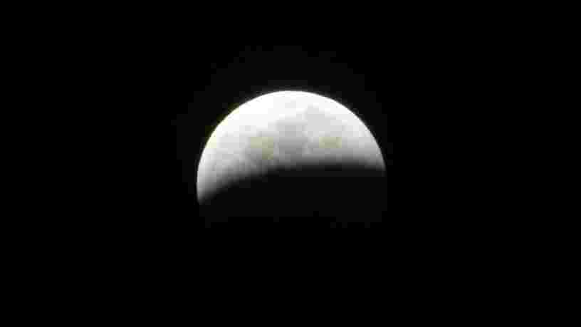 Une éclipse lunaire partielle aura lieu ce mardi 16 juillet et la Lune devrait être teintée de rouge