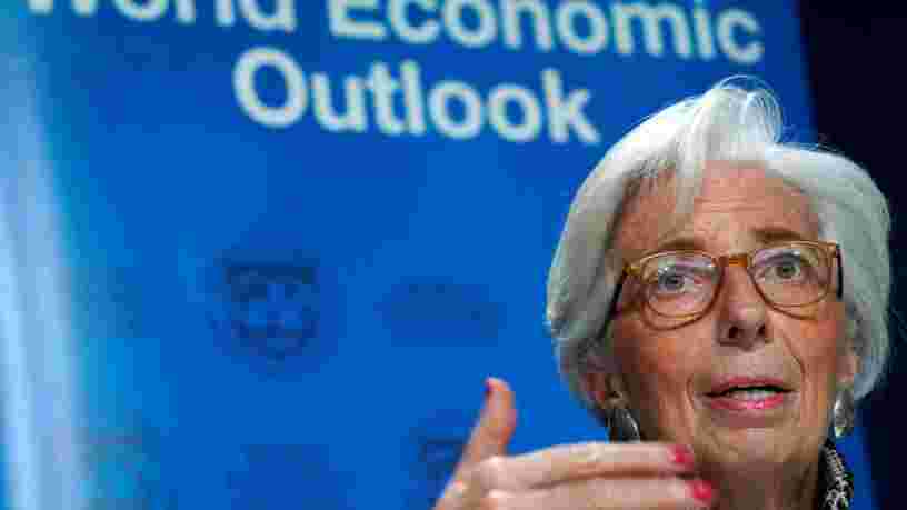 Le FMI relève de nouveau ses prévisions de croissance pour l'économie mondiale — mais 2 choses pourraient torpiller cette tendance