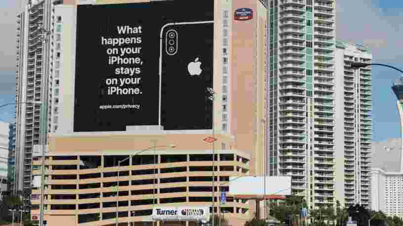 Apple s'est moqué de Google avec un immense panneau publicitaire au CES