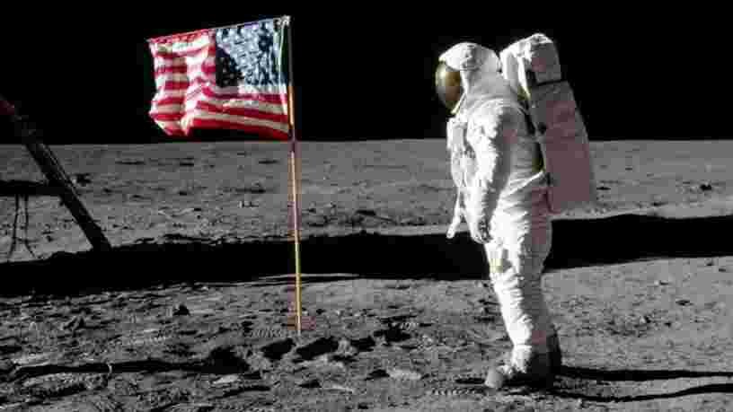Plantés sur la Lune, les drapeaux des astronautes américains se désintègrent