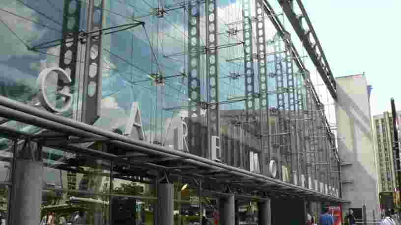 Le trafic est interrompu à la gare Montparnasse à cause d'un incendie sur un poste électrique — et perturbe les départs en vacances