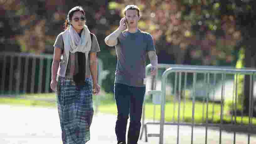 Vous pouvez désormais acheter le fameux t-shirt gris de Mark Zuckerberg pour 40€