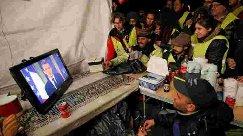 Les mesures pour calmer les 'Gilets jaunes' vont sans doute faire déraper le déficit — voici combien elles pourraient coûter