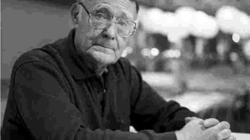 Comment la frugalité et la personnalité 'désagréable' du fondateur d'IKEA Ingvar Kamprad ont fait de lui un des milliardaires partis de rien les plus riches